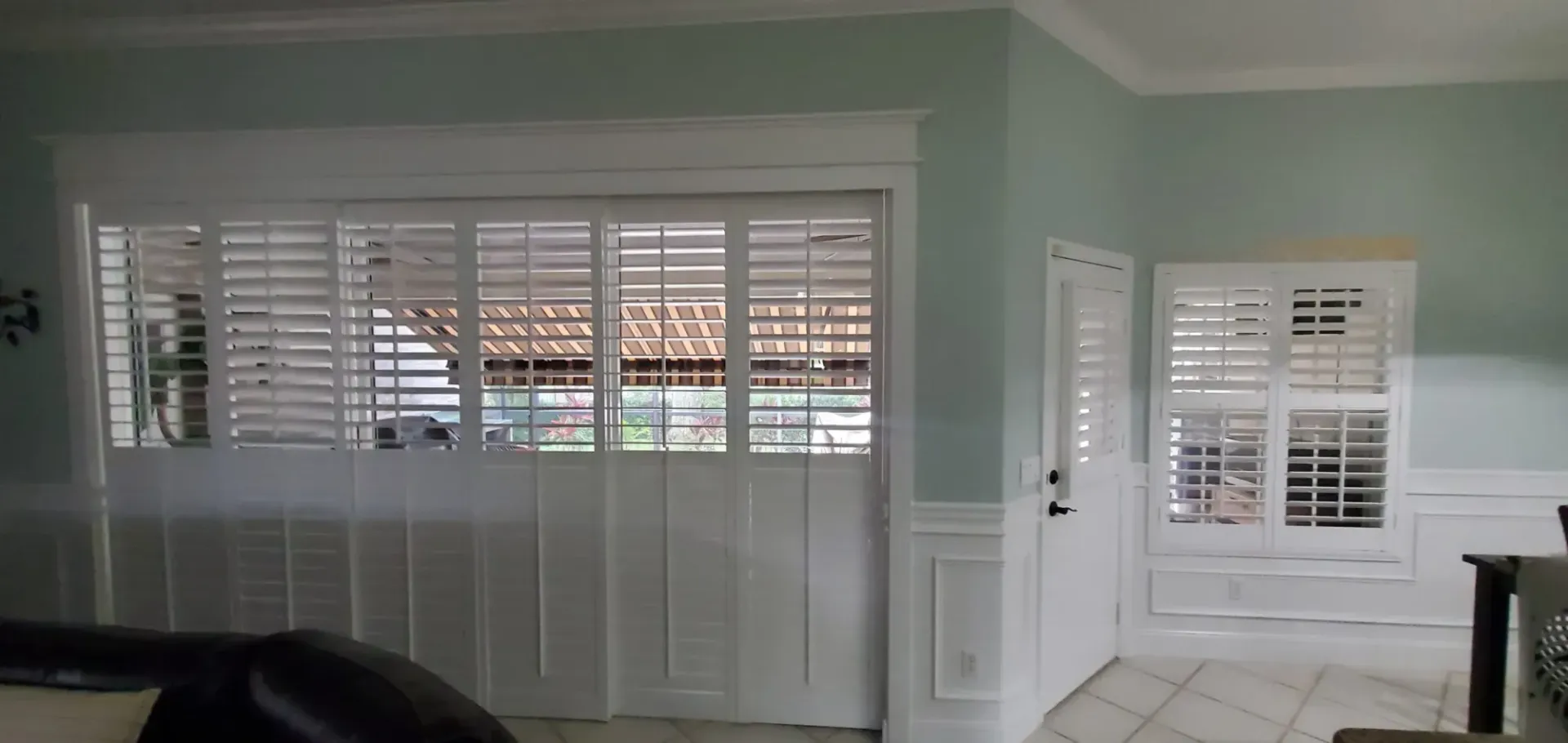 Custom plantation shutters living room - A&Q Custom Shutters Orlando