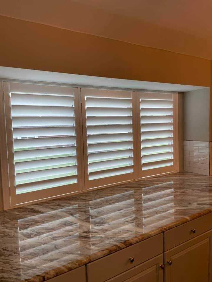 Custom plantation shutters kitchen / dining - A&Q Custom Shutters Orlando